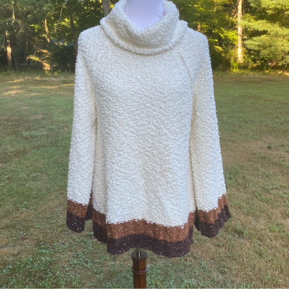 MYSTREE SWEATER TURTLENECK CREAM LONG SLEEVE TEXTURED BROWN ACCENT SIZE M